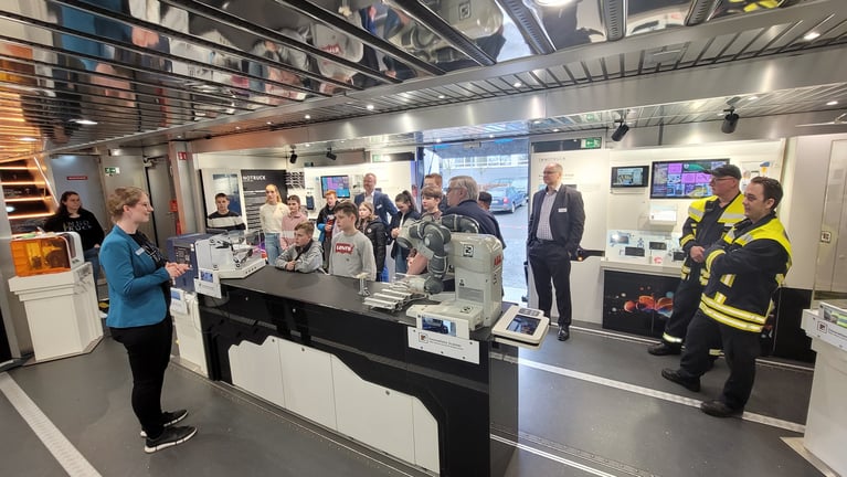 Green light for innovation: InnoTruck visits Lohmann